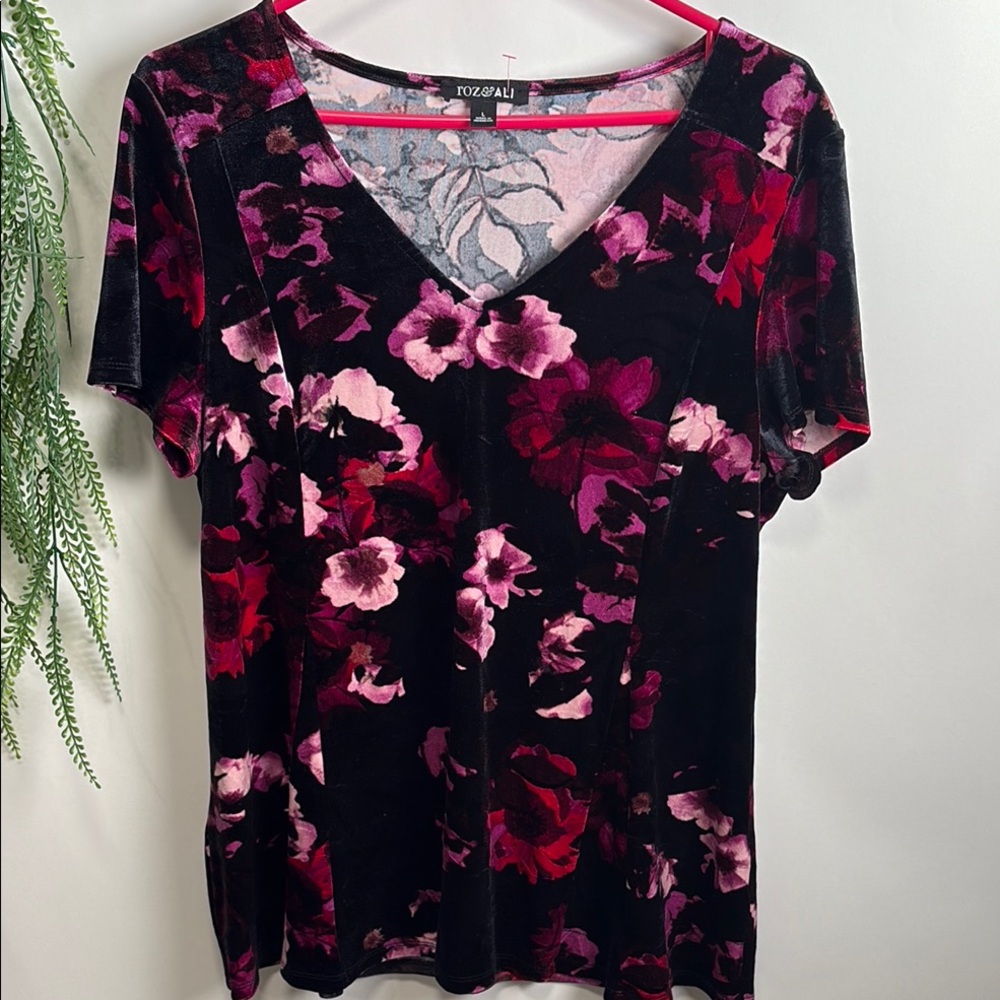 Roz & Ali Pink Blouse with short sleeves